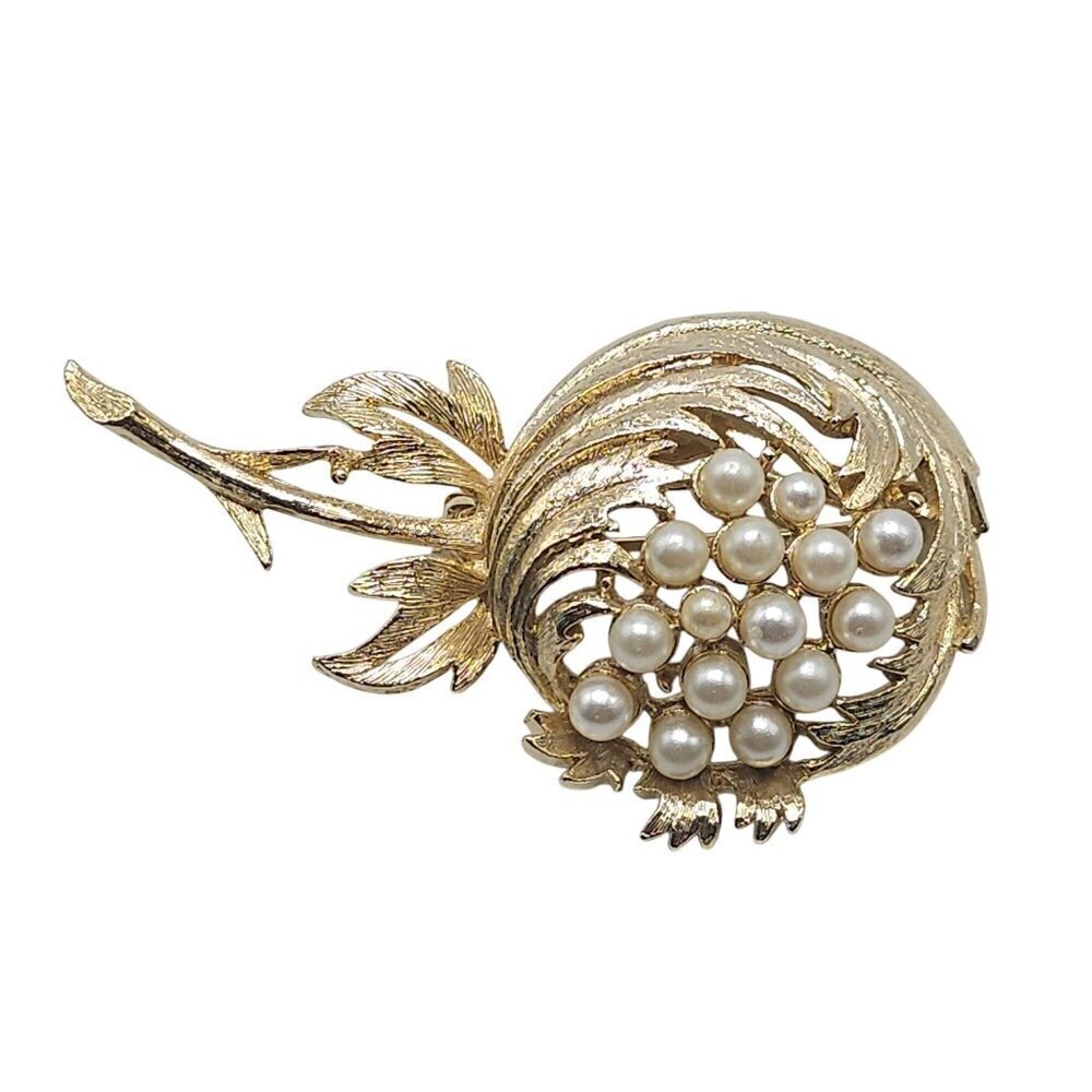 Vintage Gold Tone Floral Brooch With Faux Pearls